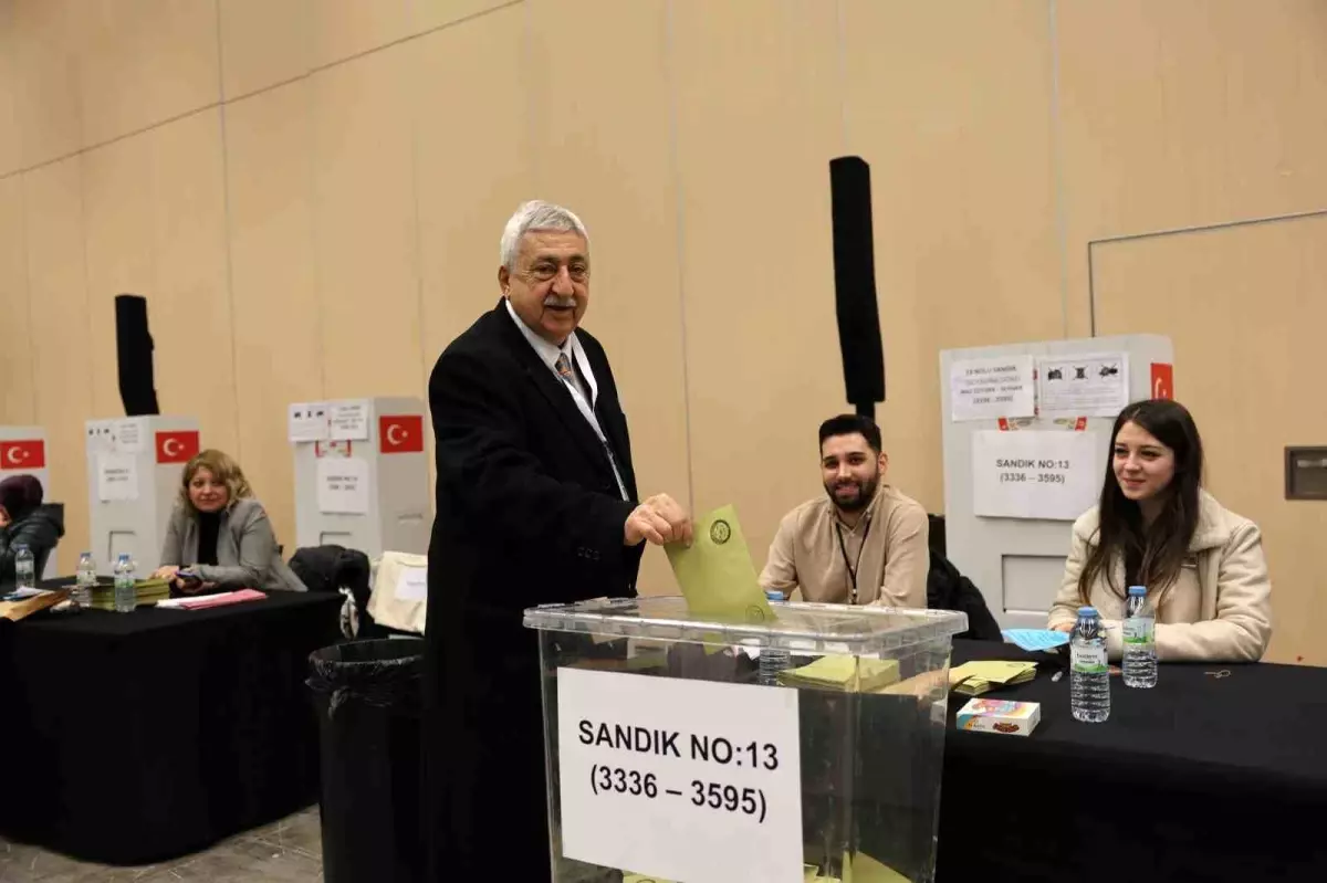 Palandöken Yeniden Başkan Seçildi