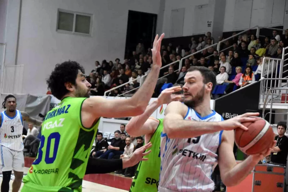 Basketbol Süper Ligi: Aliağa Petkimspor: 76 TOFAŞ: 82