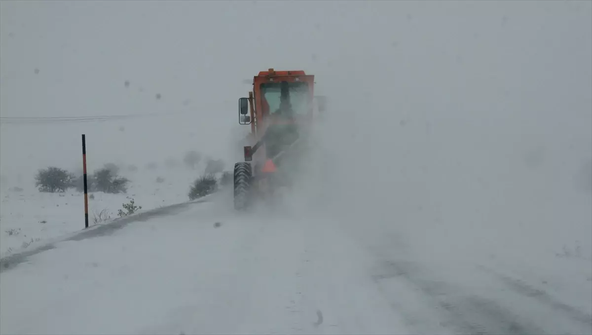 Beypazarı\'nda Kar Yağışı Etkili Oldu