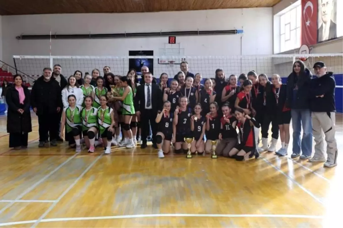Bilecik\'te Küçük Kızlar Voleybol Müsabakaları Sonuçlandı