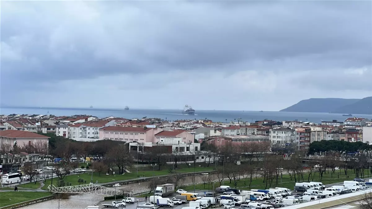 Çanakkale Boğazı Fırtına Sonrası Tekrar Açıldı