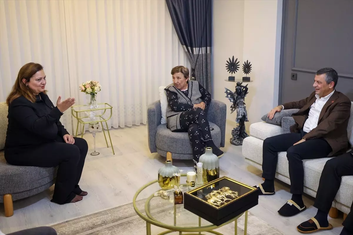 Özgür Özel’den Geçmiş Olsun Ziyareti