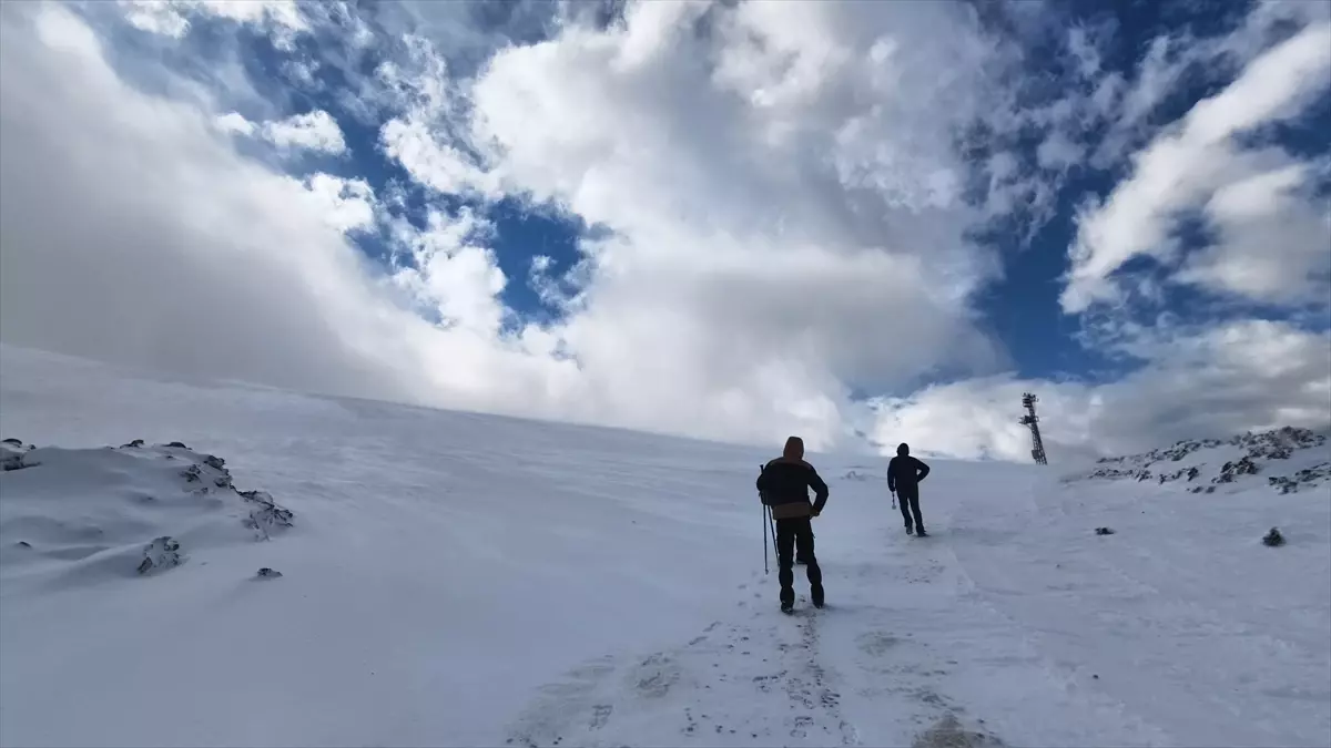 Kardüz Yaylası\'nda Şehitleri Anma Yürüyüşü