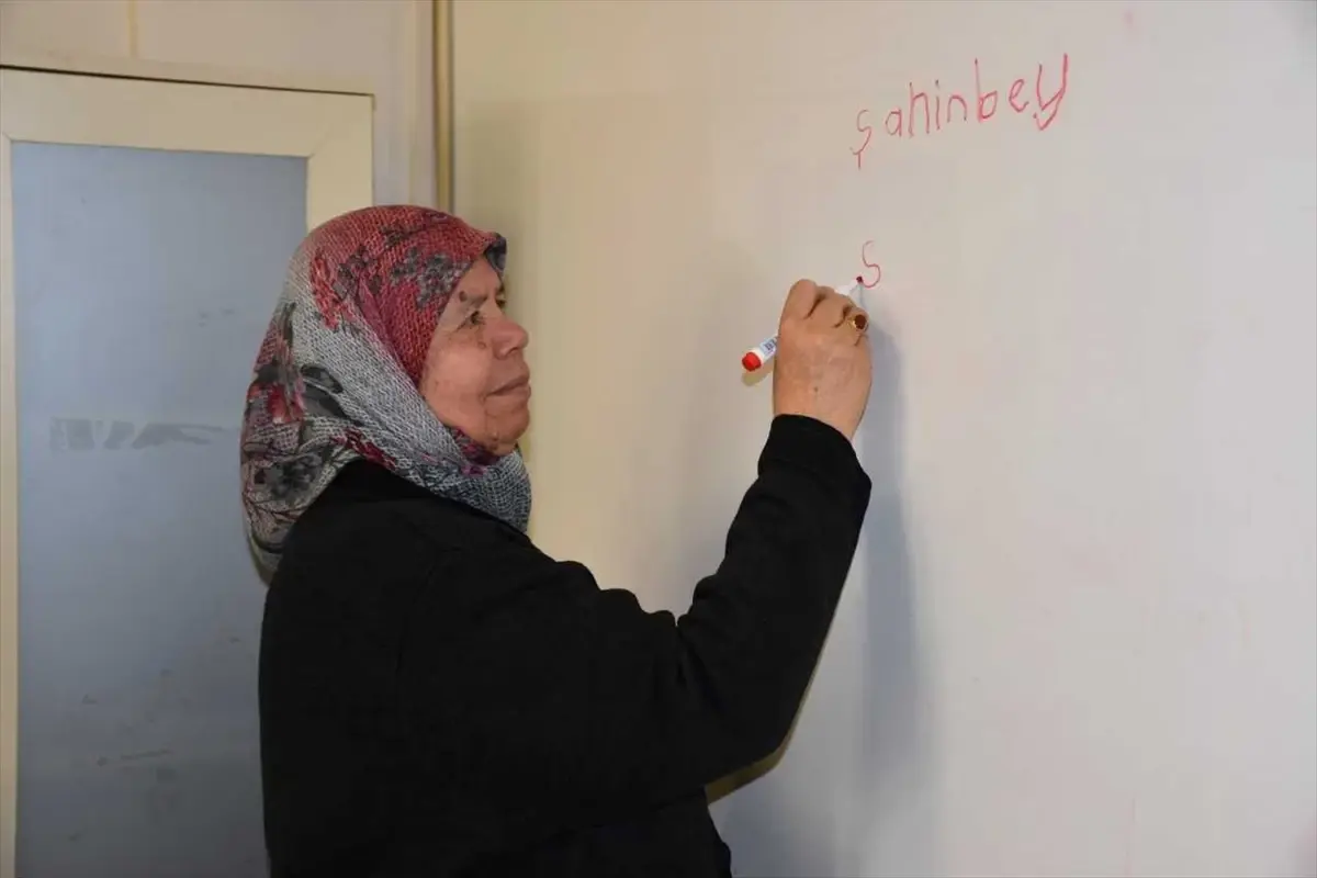 65 Yaşında Okuma Yazma Öğrendi