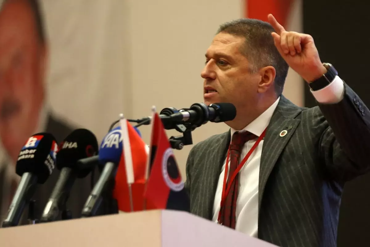 Gençlerbirliği\'nde kongre öncesi naylon üyelik depremi! Arda Çakmak yönetiminde yeni kriz