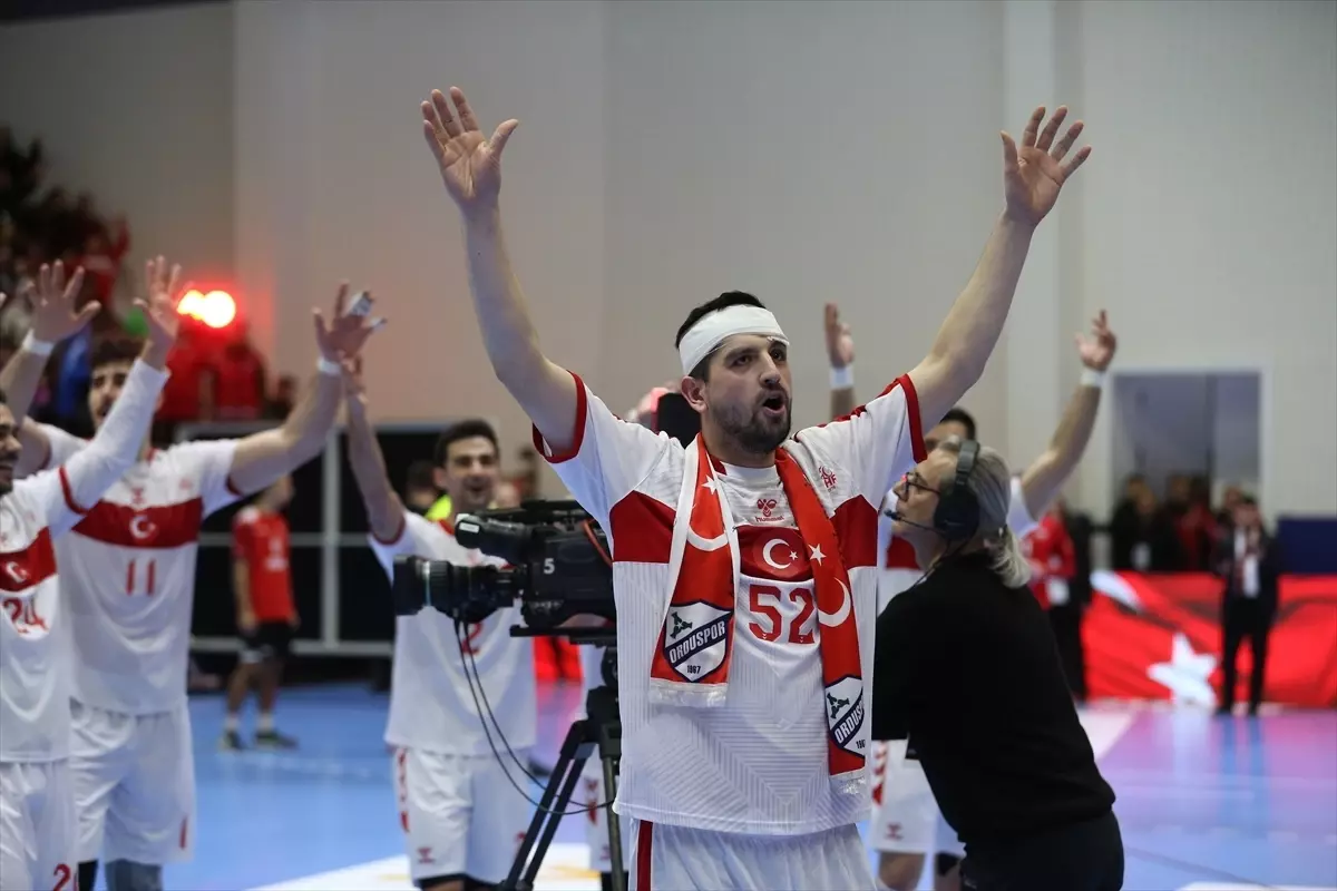 A Milli Hentbol Takımı\'ndan Bulgaristan\'a Farklı Zafer