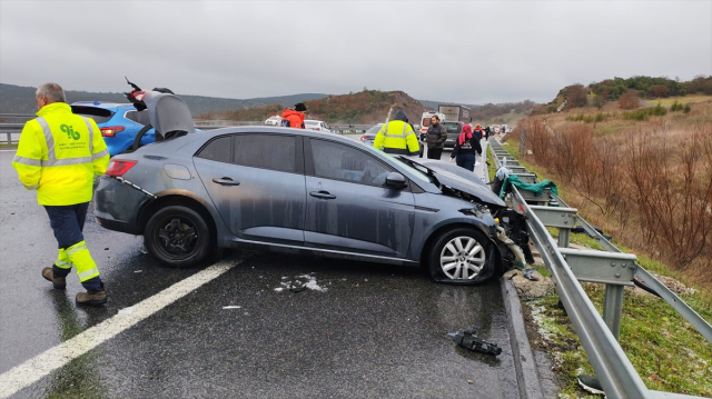 İstanbul-İzmir Otoyolu'nun Balıkesir kesiminde zincirleme trafik kazasında 1 kişi öldü
