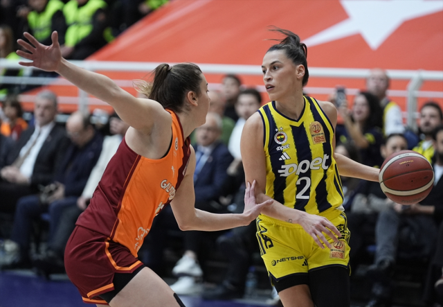 Kadınlar Türkiye Kupası'nın sahibi Galatasaray'ı farklı mağlup eden Fenerbahçe