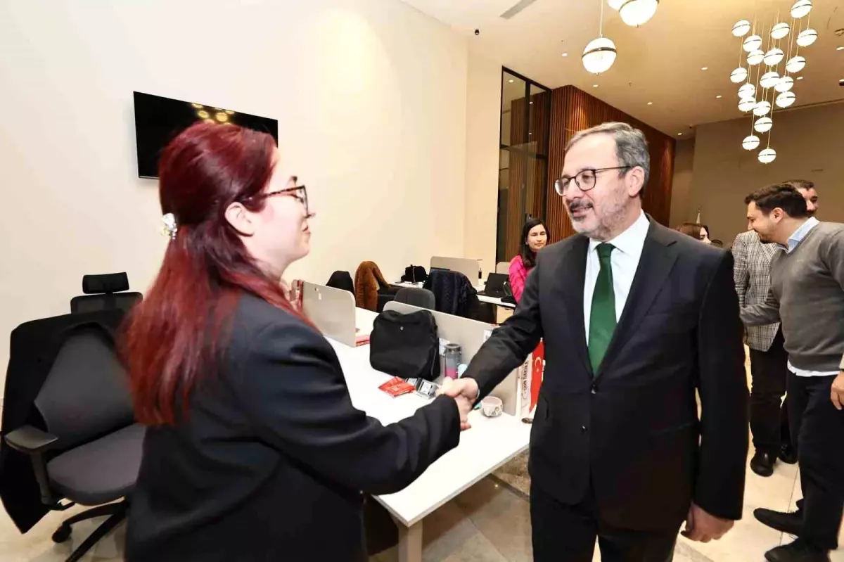 Kasapoğlu\'ndan Gazetecilere Kutlama