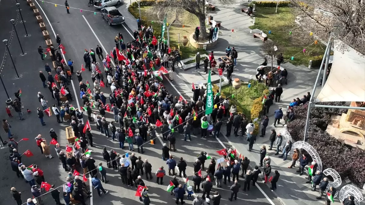 Avanos\'ta Gazze\'ye Destek Yürüyüşü