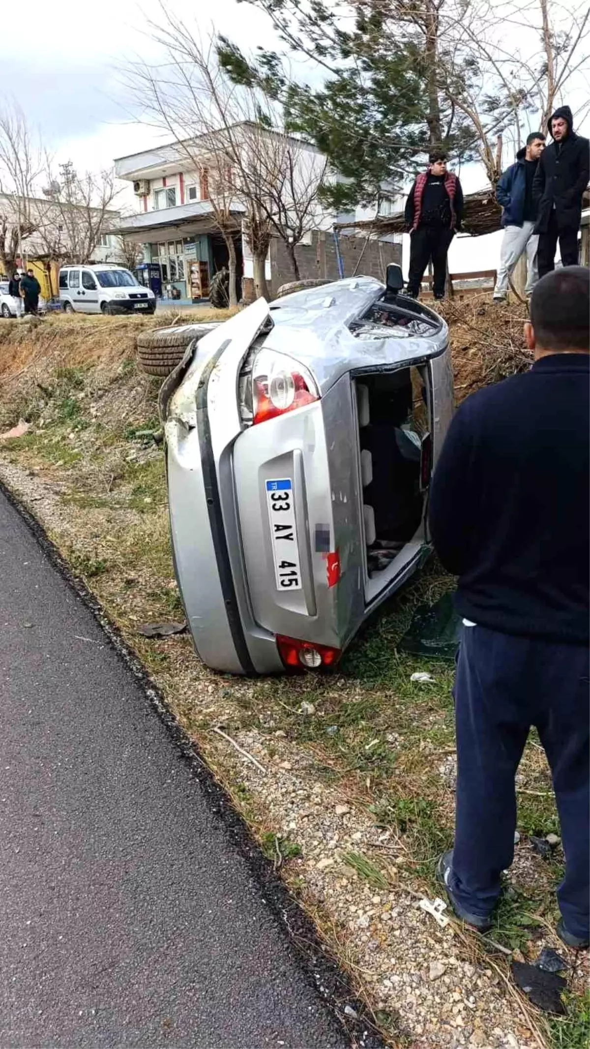 Osmaniye\'de Kontrolden Çıkan Otomobil Devrildi
