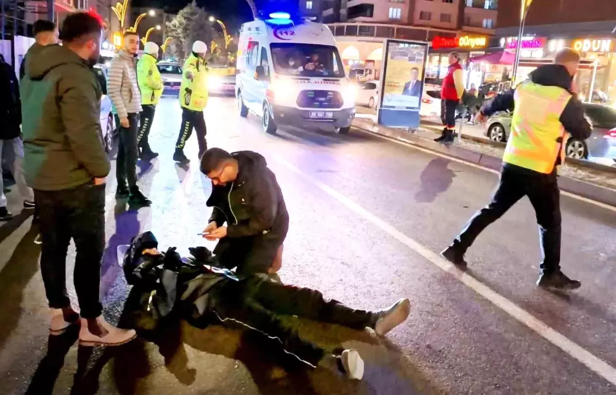 Aksaray\'da Trafik Kazası: Motosiklet Sürücüsü Yaralandı