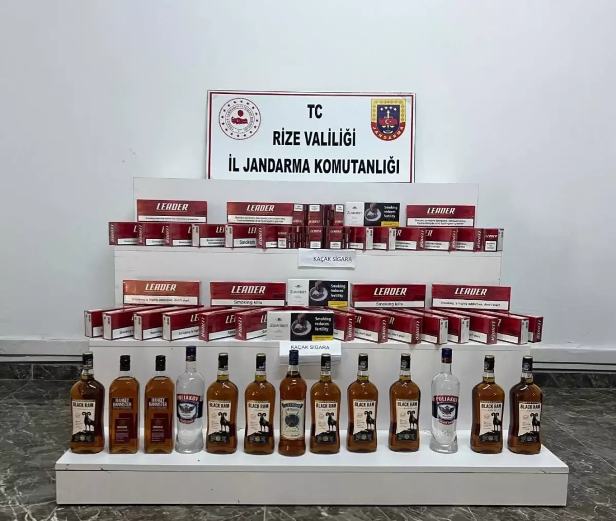 Rize\'de Kaçak Sigara ve Alkol Ele Geçirildi
