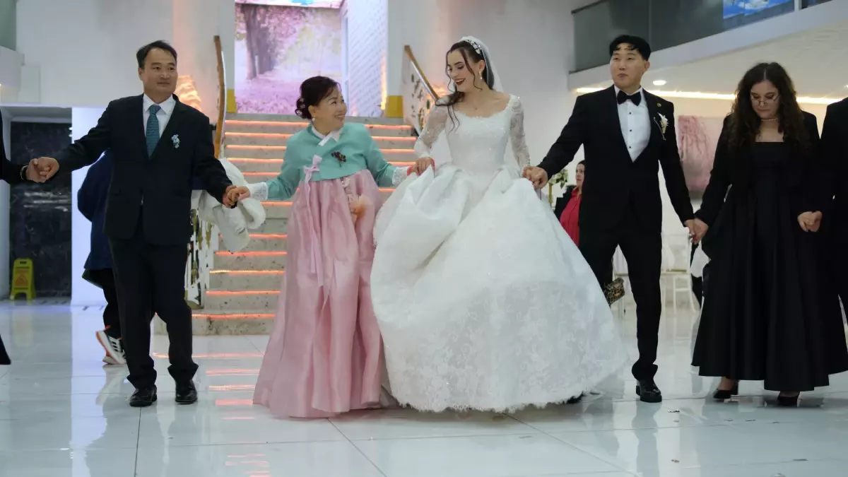 Aşk Mesafeleri Aştı: Türk-Koreli Evlilik