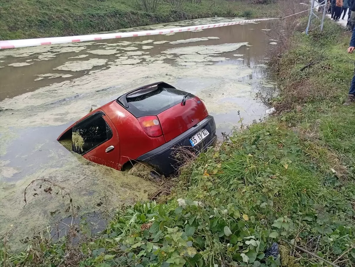 Samsun\'da Araç Sulama Göletine Devrildi