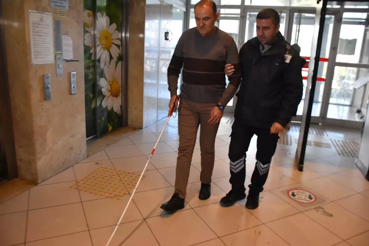 Görme Engelli İki Santral Memuru Hayata Sarılıyor