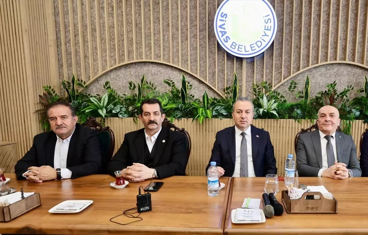 Başkan Uzun\'dan Gazetecilere Tebrik