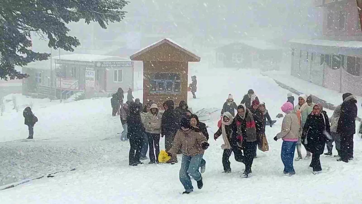 Uludağ\'da Kar Kalınlığı 60 Santimetreyi Aştı
