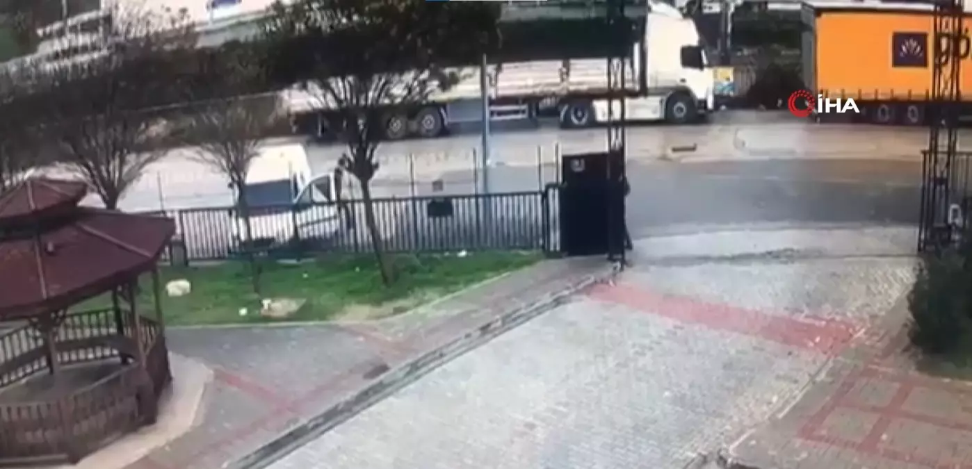 Silahlı saldırıda baba yaralandı, oğlu hayatını kaybetti