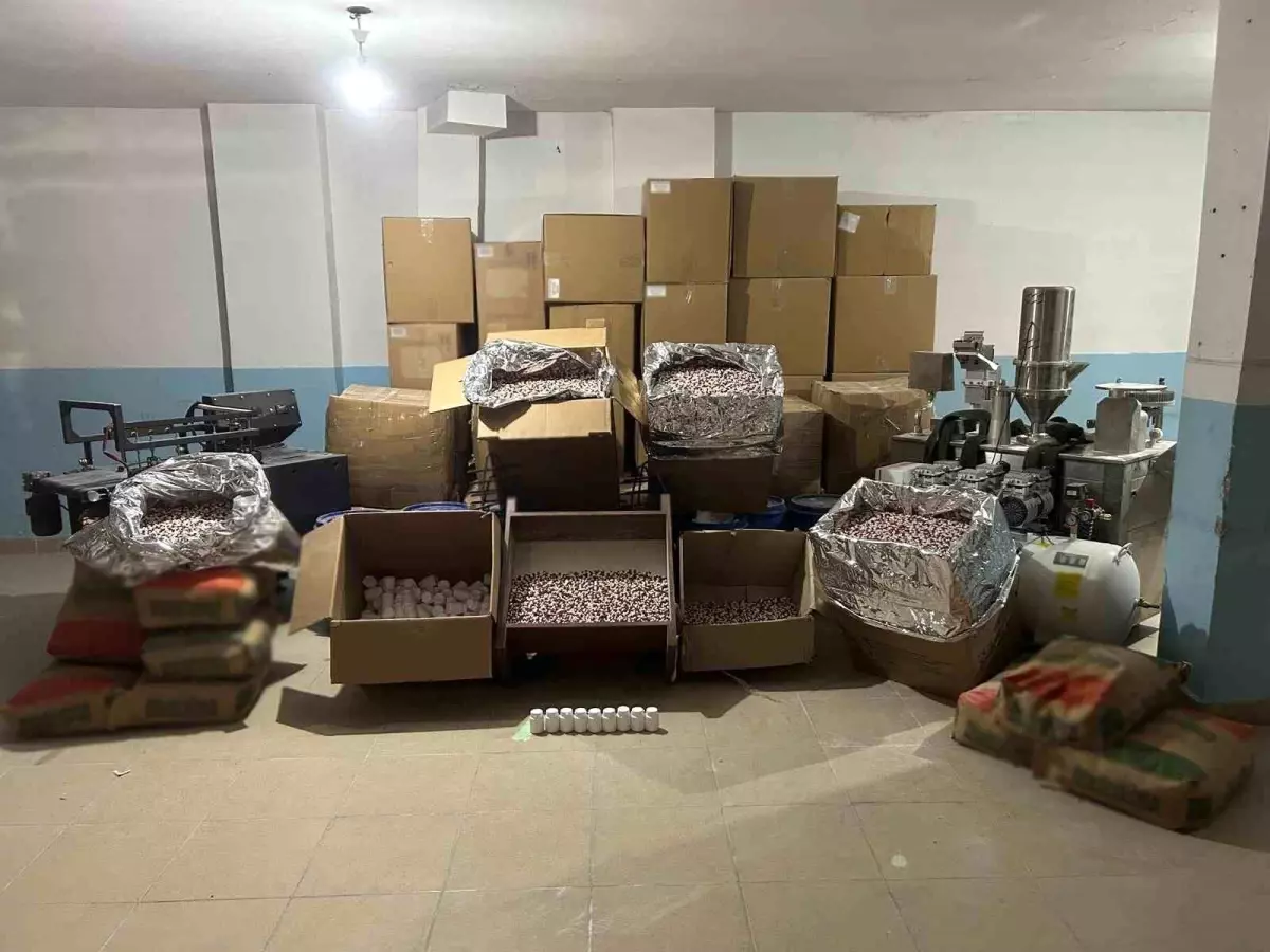 Avcılar\'da uyuşturucu operasyonu: 3 milyon 350 bin adet sentetik ecza hapı ele geçirildi
