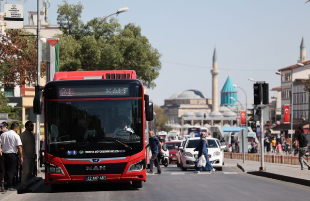 BAŞKAN ALTAY: 'TÜRKİYE'NİN EN UCUZ ÖĞRENCİ ULAŞIMI KONYA'DA'
