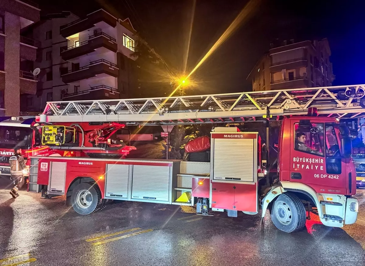 Keçiören\'de Yangın: Tartışma Sonrası Çıktı