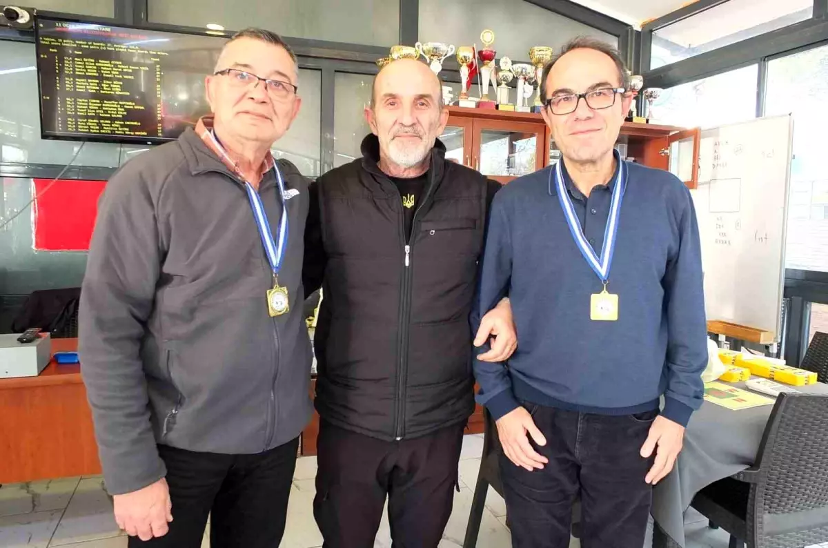 Briç Turnuvası Burhaniye\'de Heyecan Dolu Anlar Yaşattı