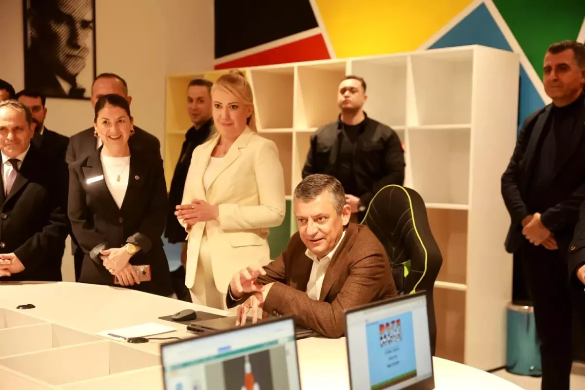 CHP Genel Başkanı Özgür Özel\'den Başkan Doğana övgü dolu sözler