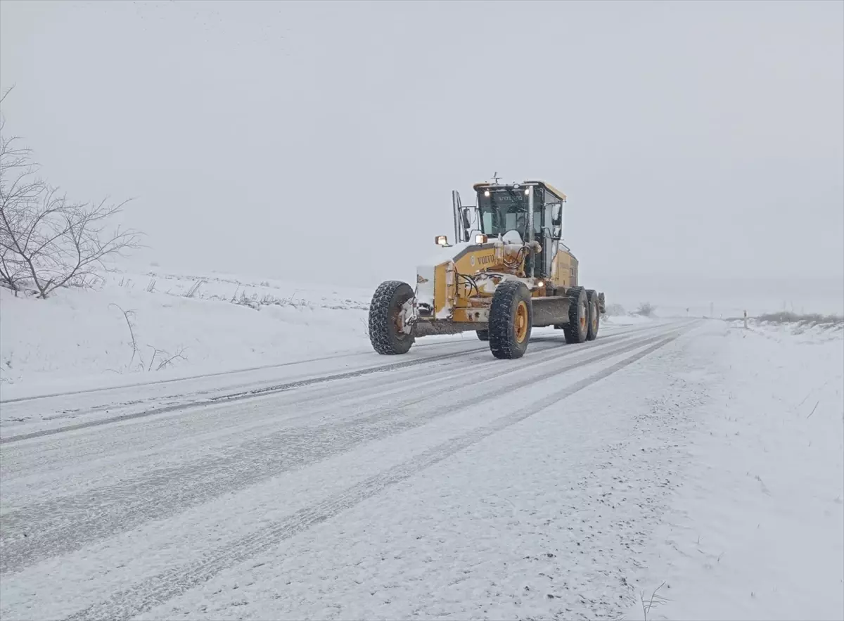 Edirne\'de Kar Çalışmaları Devam Ediyor