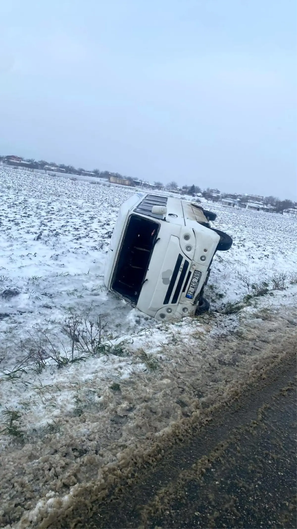 Edirne\'de Buzlanma Trafik Kazası: 1 Yaralı
