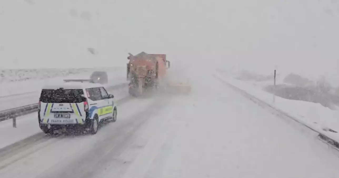 Erzincan\'da Kar Yağışı Ulaşımı Aksattı