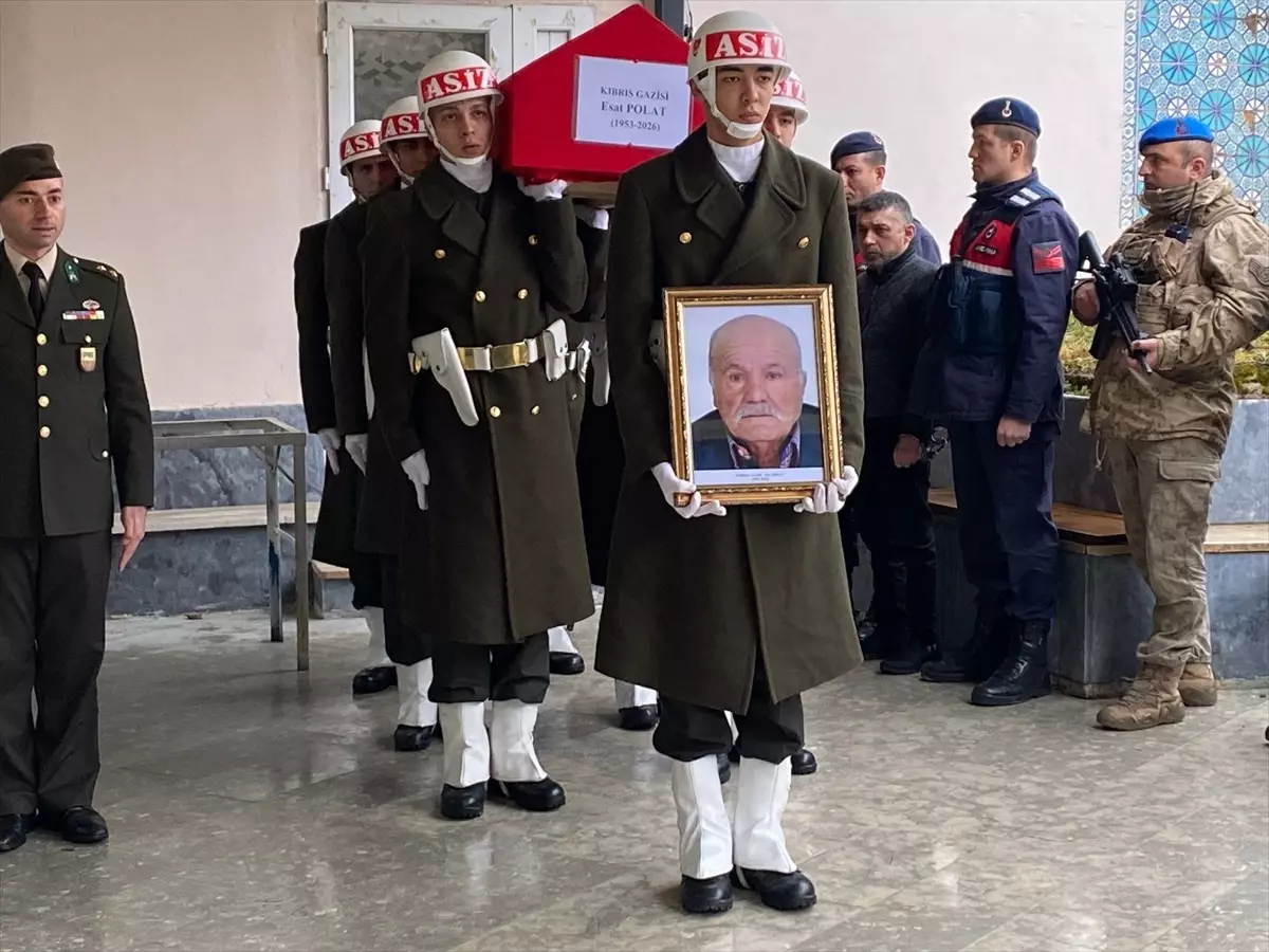 Kıbrıs Gazisi Esat Polat Toprağa Verildi