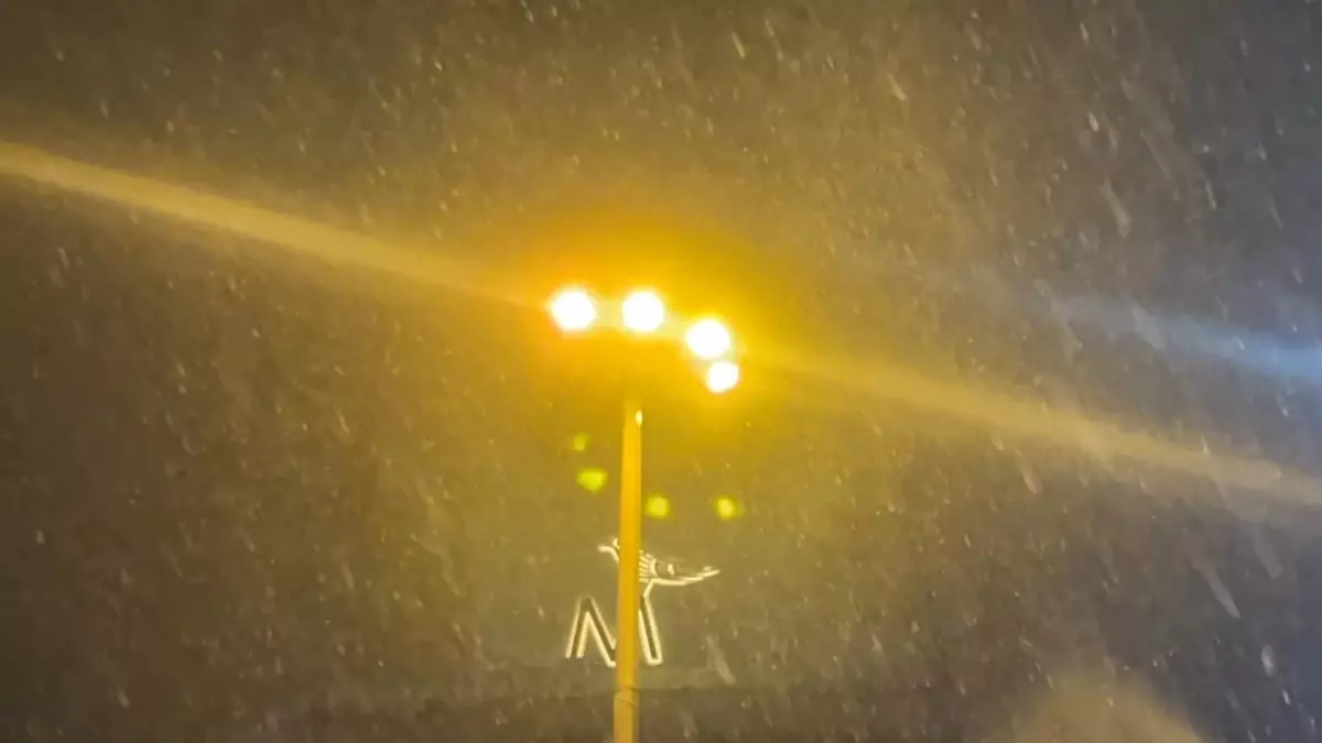 İstanbul\'da Kar Yağışı Başladı