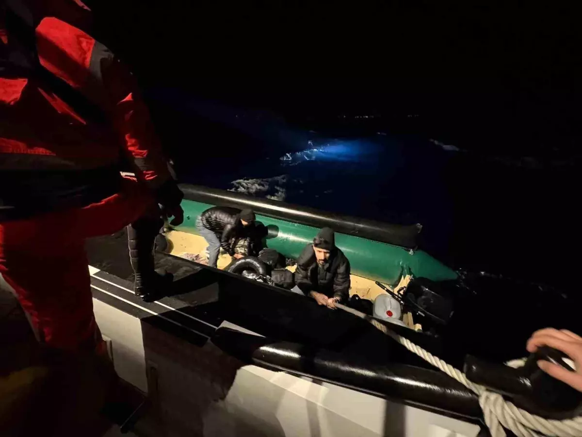 Seferihisar\'da 43 Düzensiz Göçmen Yakalandı