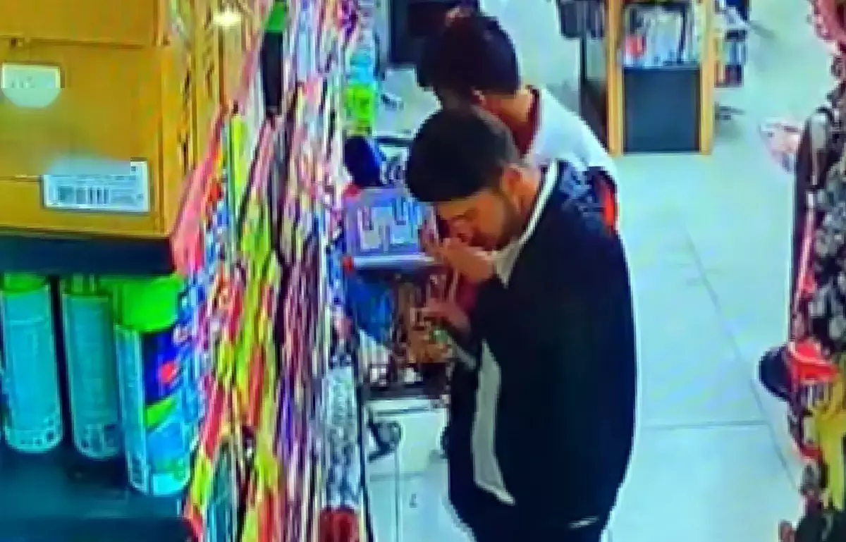 Adana\'da Deodorant Hırsızlığı