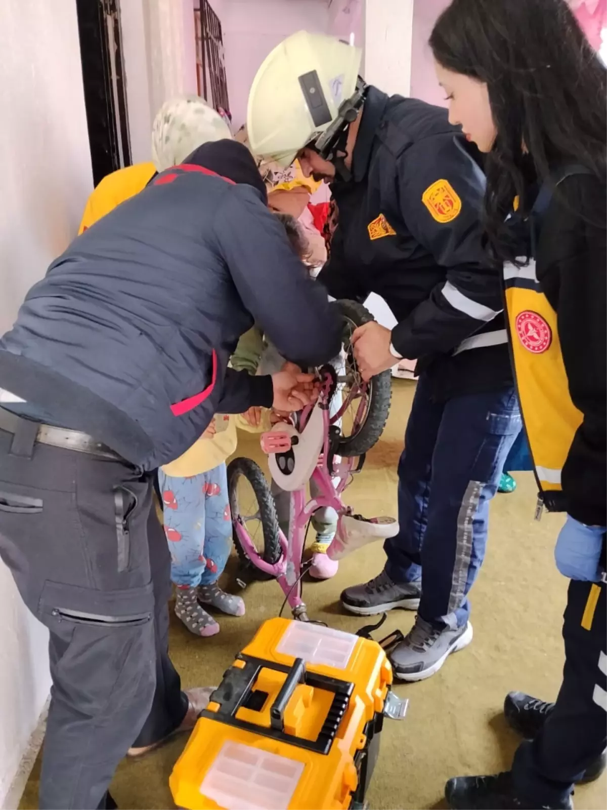 5 Yaşındaki Kız Çocuğu Bisiklet Zincirine Sıkıştı