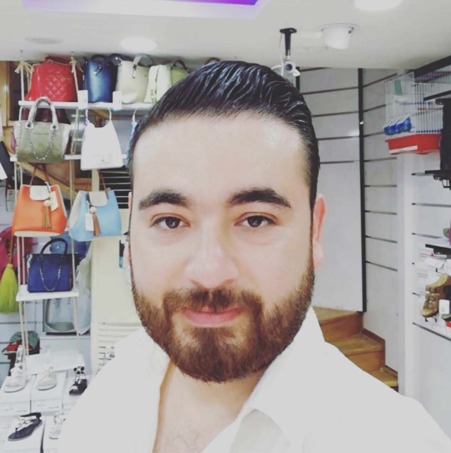 Otomobilinde, göğsünden tabancayla vurulmuş cesedi bulundu Otomobilinde, göğsünden tabancayla vurulmuş cesedi bulundu