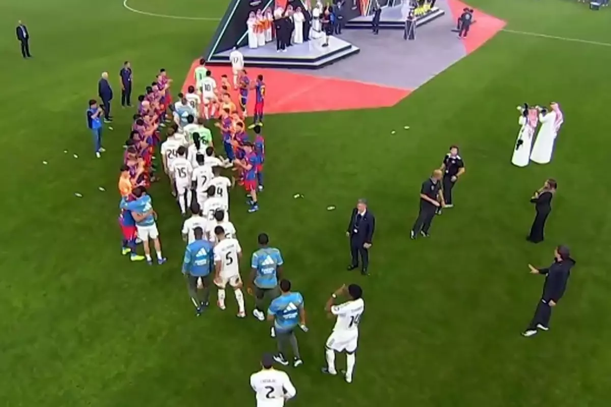 Real Madrid\'den kupa töreninde kriz