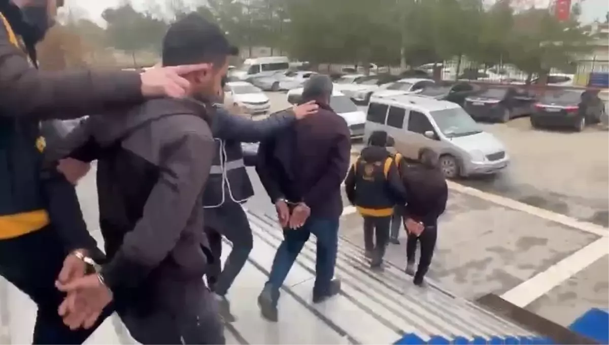 Şanlıurfa\'da sopayla darba 4 tutuklama