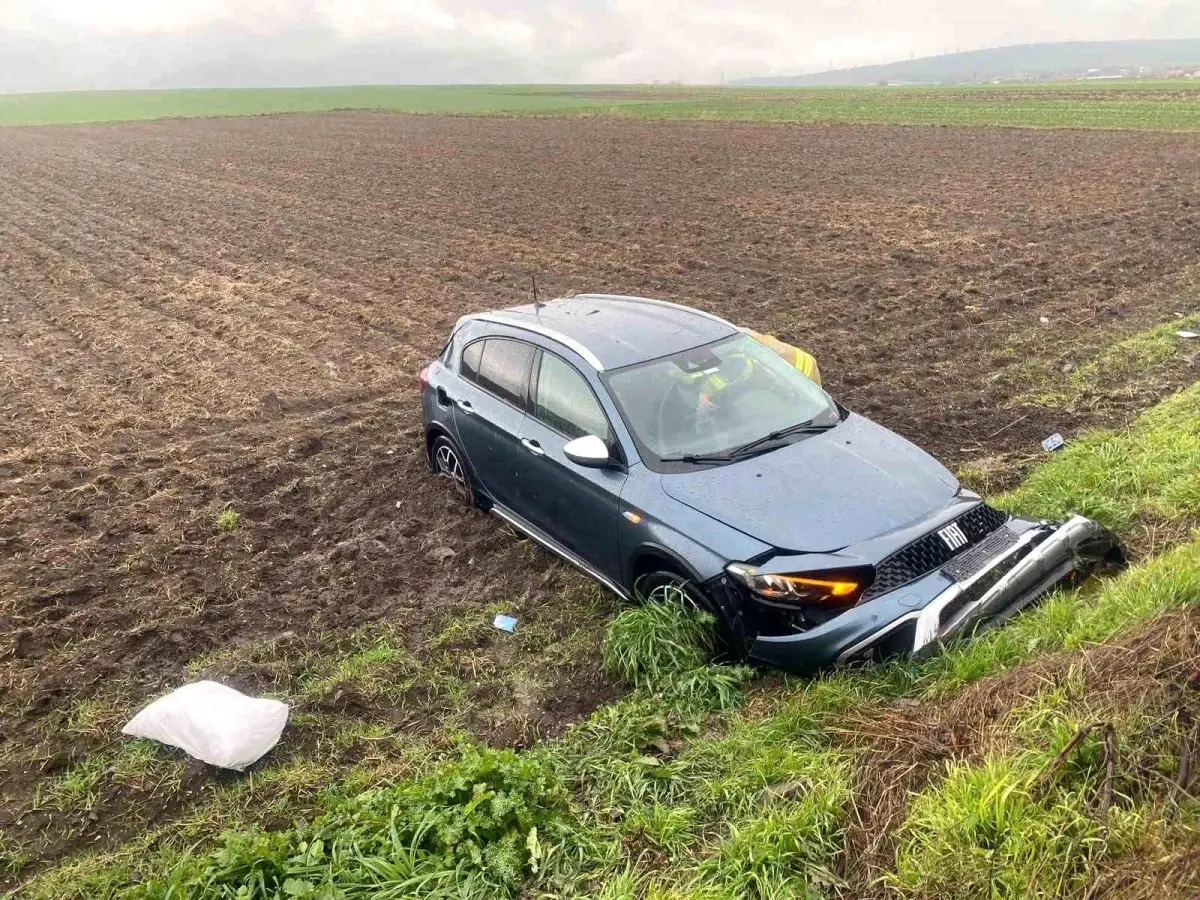 Gönen\'de Yağış Sonrası Kaza: 2 Yaralı