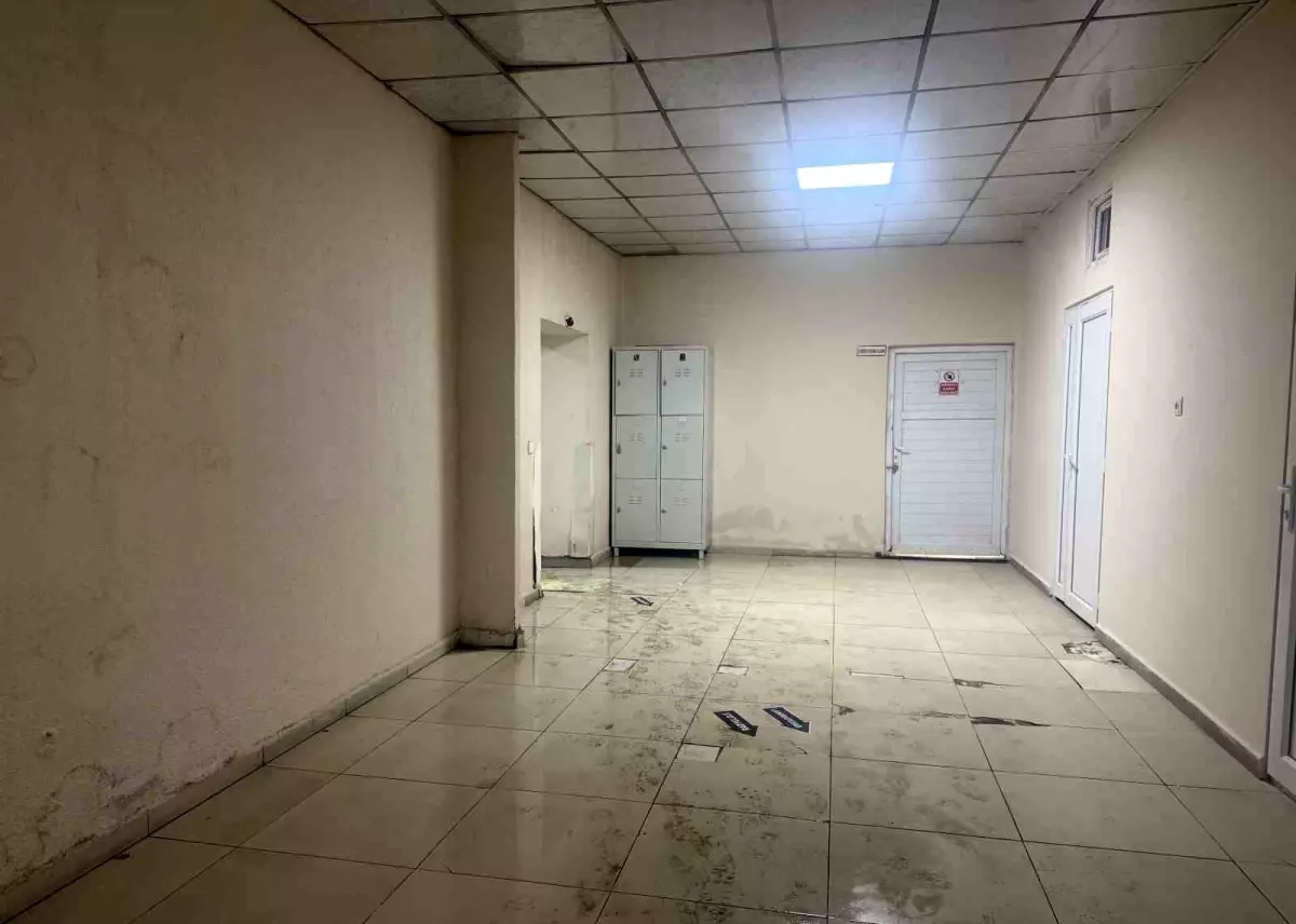 Iğdır Hastanesinde Su Sızıntısı