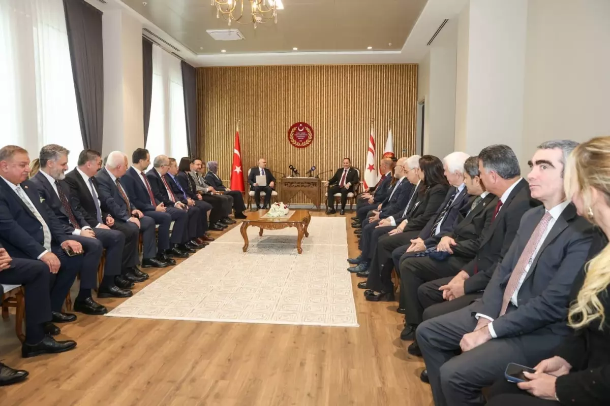 Kayatürk ve Öztürkler\'den Kıbrıs Vurgusu