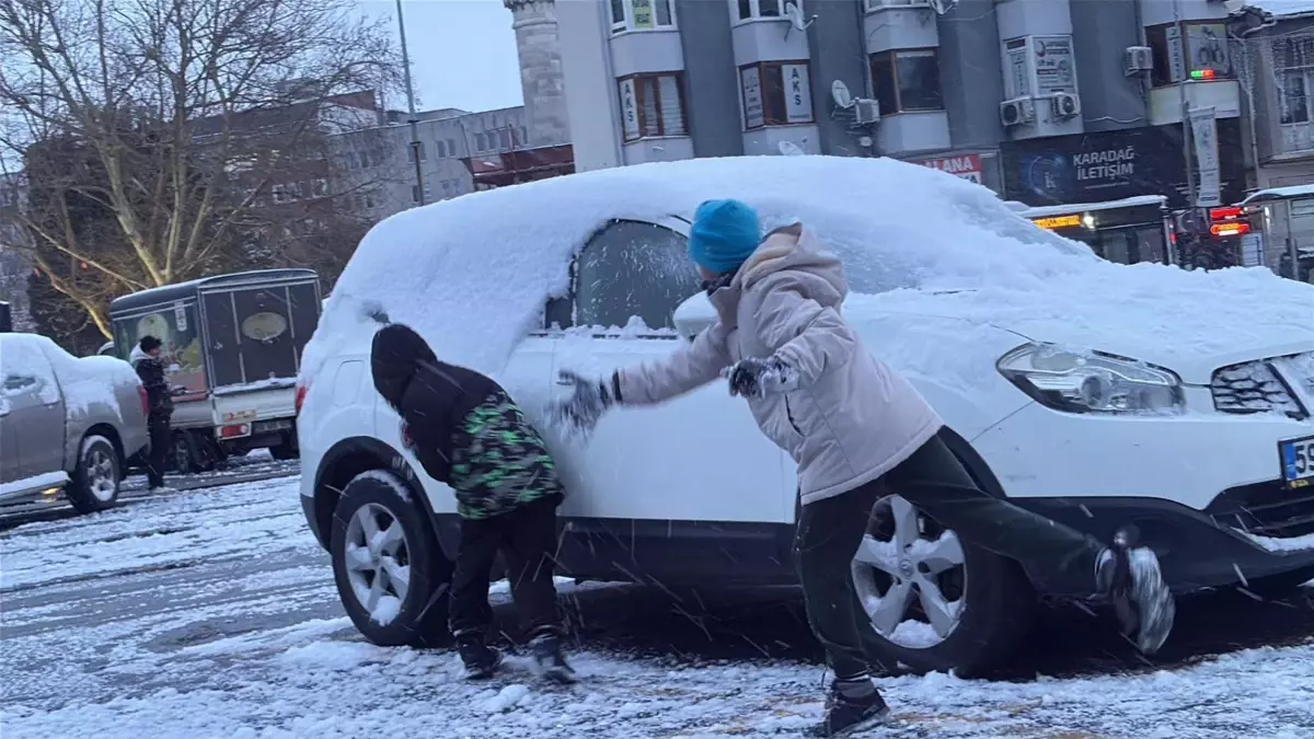 Tekirdağ\'da Kar Yağışı ve Okul Tatili