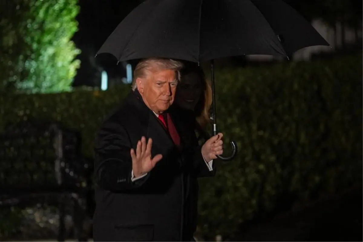 Trump\'ın Konvoyu Şüpheli Nesne Nedeniyle Yolda Değişti