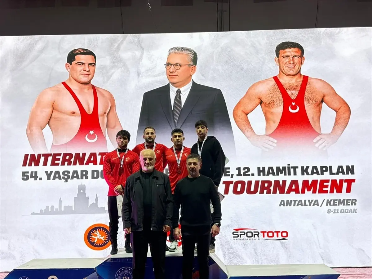 Antalya Güreş Turnuvası Sonuçlandı