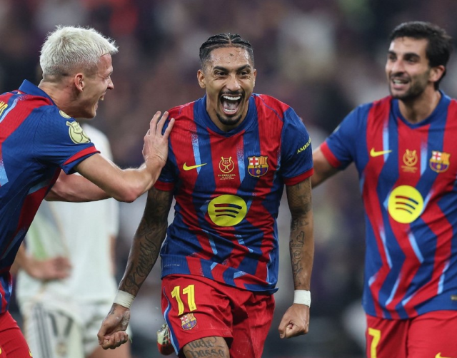 Uzatmalarda tam 3 gol! El Clasico'yu kazanan Barcelona Süper Kupa'nın sahibi