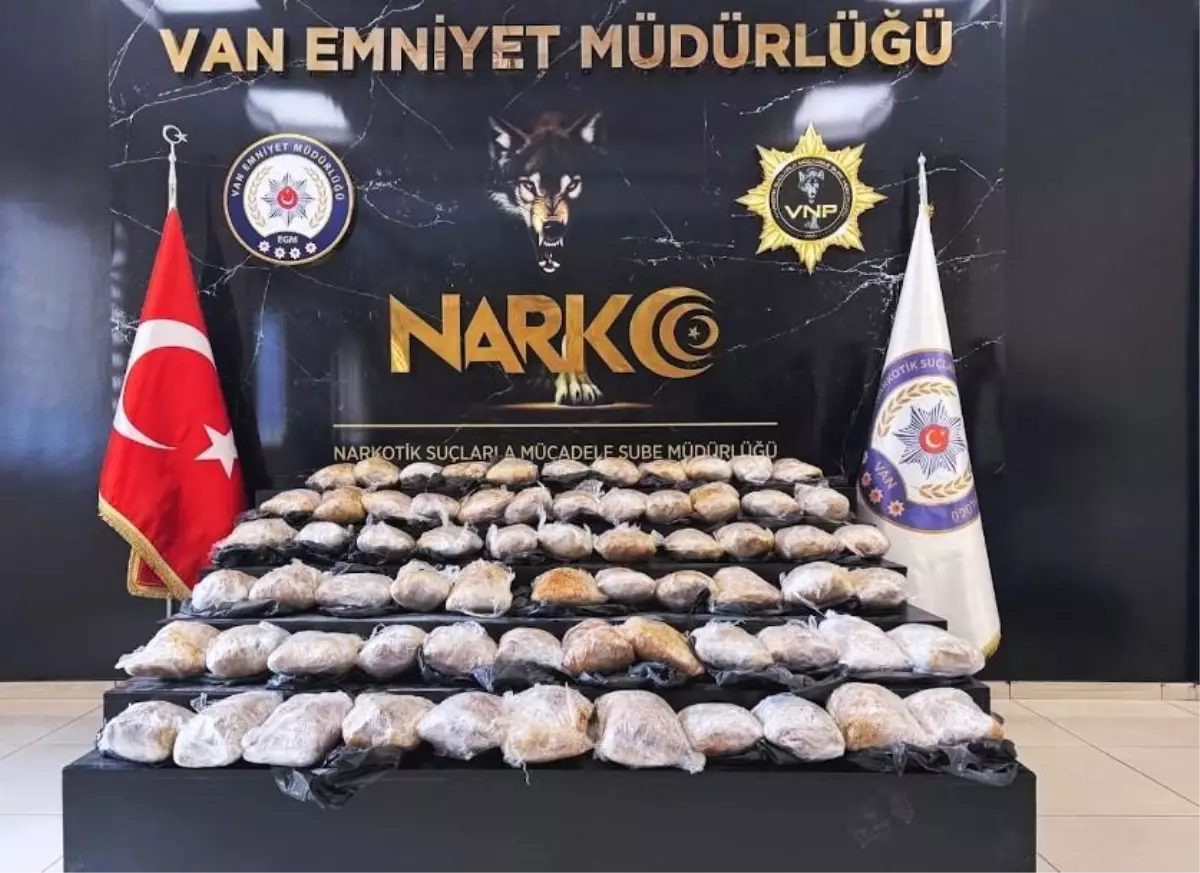 Van\'da Tırda 39 Kilo Skunk Ele Geçirildi