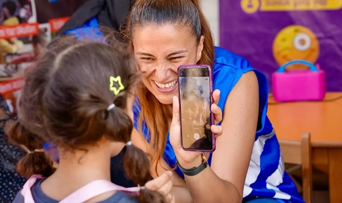 Yetim Vakfı\'nın 38 Ülkedeki Yardım Çalışmaları