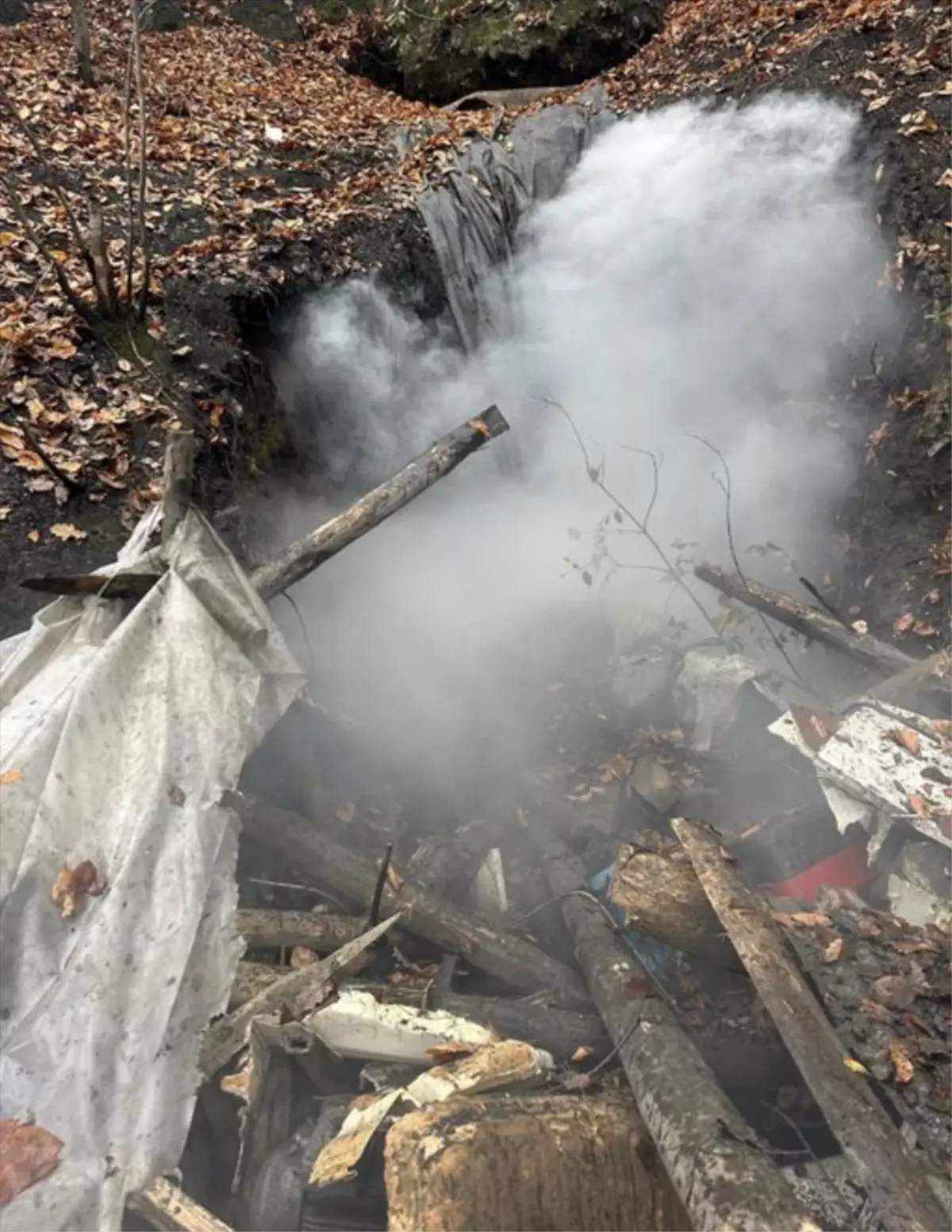 Zonguldak\'ta Ruhsatsız 4 Maden Ocağı Kapatıldı