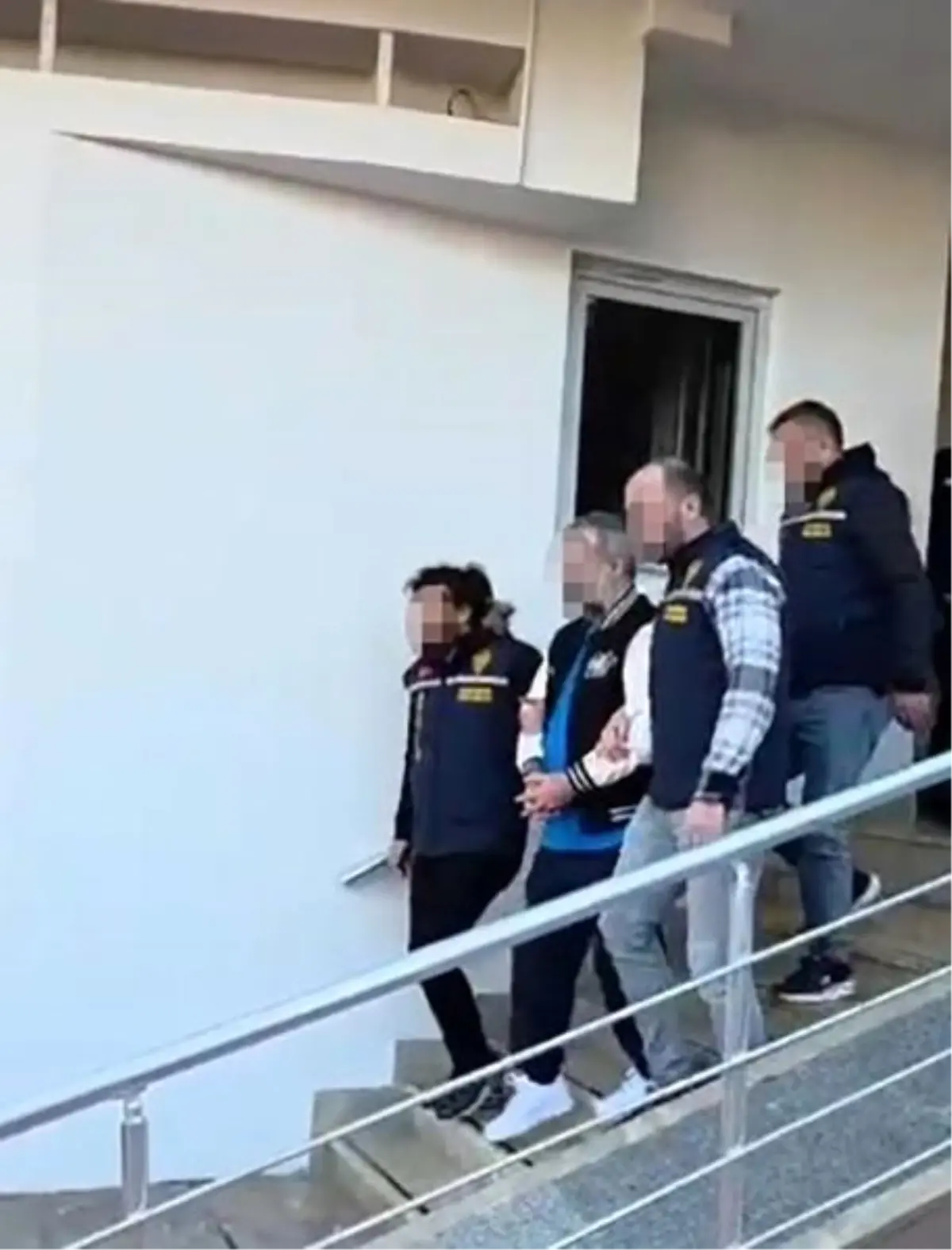 543 yıl 9 ay hapis cezası bulunan firari Antalya\'da yakalandı